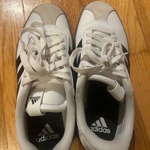 Adidas VL Court Sneakers